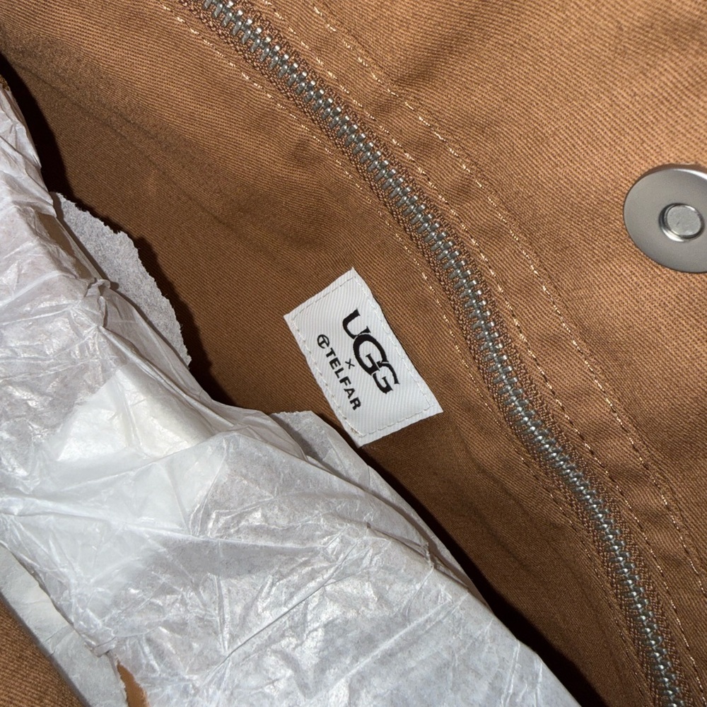 Authentic UGG Telfar Large shopper chestnut & UGG Telfar Logo Mini Lb Fur Boots - Picture 5 of 9
